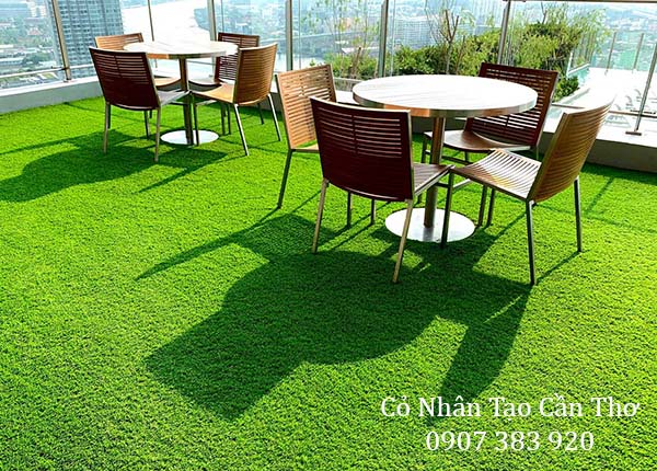CỎ NHÂN TẠO CẦN THƠ – GIẢI PHÁP XANH CHO SÂN BÓNG & QUÁN CAFE SÂN VƯỜN